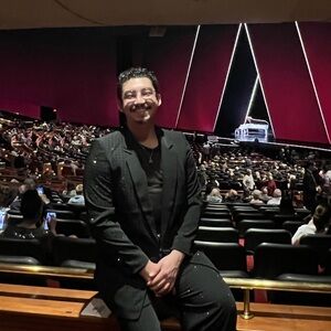 Meet your Posher, Emmanuel